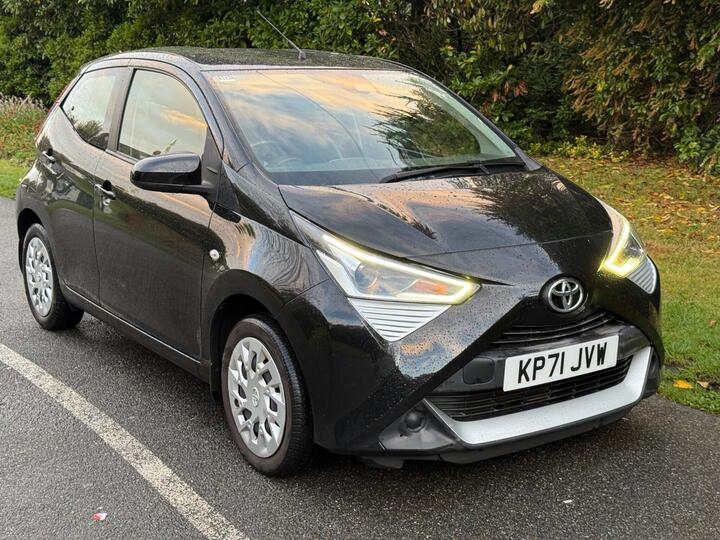 Toyota AYGO 1.0 VVT-i X-play Euro 6 (s/s) 5dr