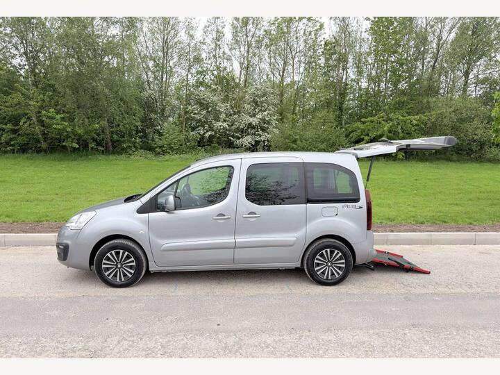Peugeot Partner Tepee 1.6 Hdi Horizon *5 SEATS* Wheelchair Accessible Vehicle WAV ALLIED Peugeot Partner Tepee 1.6 Hdi Horizon *5 SEATS* Wheelchair Accessible Vehicle WAV ALLIED