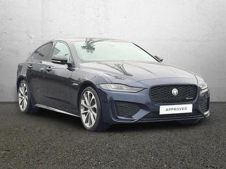 Jaguar XE 2.0 D200 MHEV R-Dynamic SE Black Auto Euro 6 (s/s) 4dr