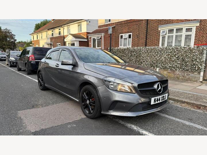 Mercedes-Benz A Class 1.5 A180d SE (Executive) 7G-DCT Euro 6 (s/s) 5dr