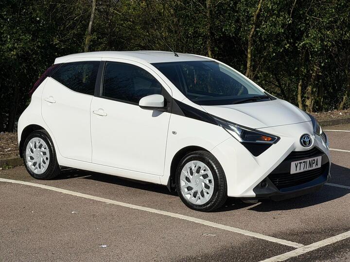 Toyota AYGO 1.0 VVT-i X-play Euro 6 (s/s) 5dr