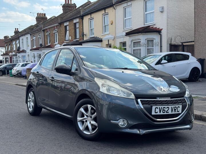 Peugeot 208 1.2 VTi Active Euro 5 5dr