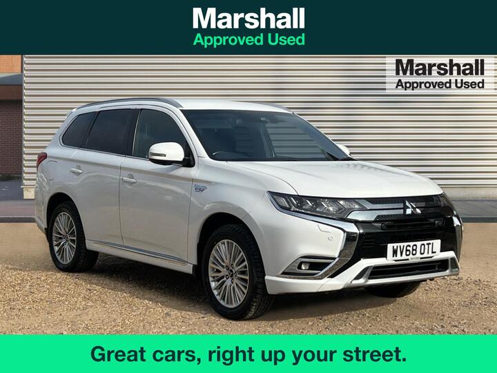 Mitsubishi Outlander 2.4h TwinMotor 13.8kWh 4hs CVT 4WD Euro 6 (s/s) 5dr Mitsubishi Outlander 2.4h TwinMotor 13.8kWh 4hs CVT 4WD Euro 6 (s/s) 5dr