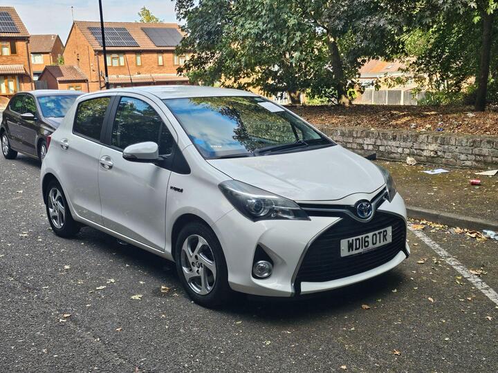 Toyota Yaris 1.5 VVT-h Icon E-CVT Euro 6 5dr