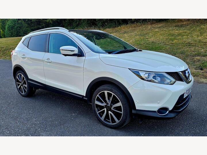 Nissan Qashqai 1.5 DCi Tekna 2WD Euro 6 (s/s) 5dr