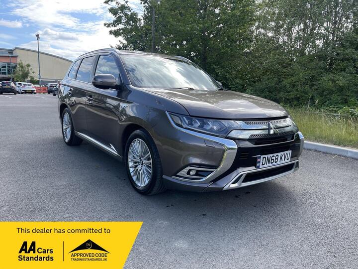 Mitsubishi Outlander 2.4h TwinMotor 13.8kWh 4h CVT 4WD Euro 6 (s/s) 5dr