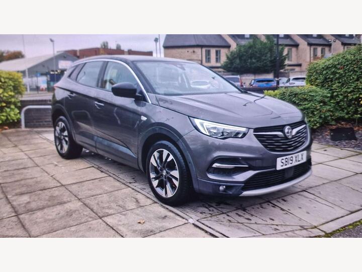 Vauxhall GRANDLAND X HATCHBACK 1.2 Turbo Sport Nav Auto Euro 6 (s/s) 5dr Vauxhall GRANDLAND X HATCHBACK 1.2 Turbo Sport Nav Auto Euro 6 (s/s) 5dr