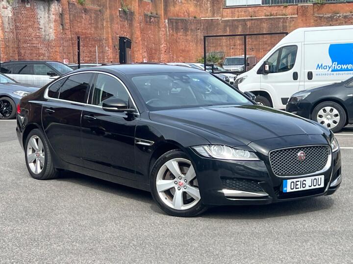 Jaguar XF 2.0d Portfolio Auto Euro 6 (s/s) 4dr
