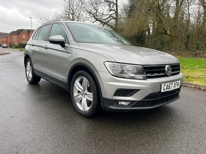 Volkswagen Tiguan 2.0 TDI SE Navigation DSG Euro 6 (s/s) 5dr Volkswagen Tiguan 2.0 TDI SE Navigation DSG Euro 6 (s/s) 5dr