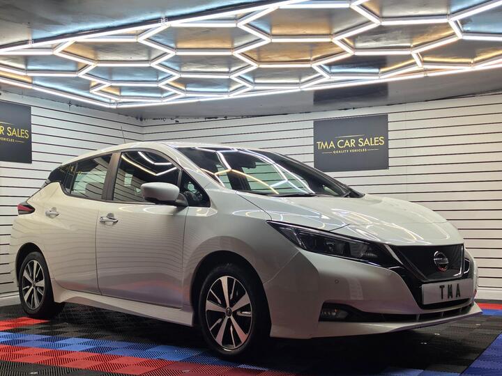 Nissan Leaf 40kWh Acenta Auto 5dr