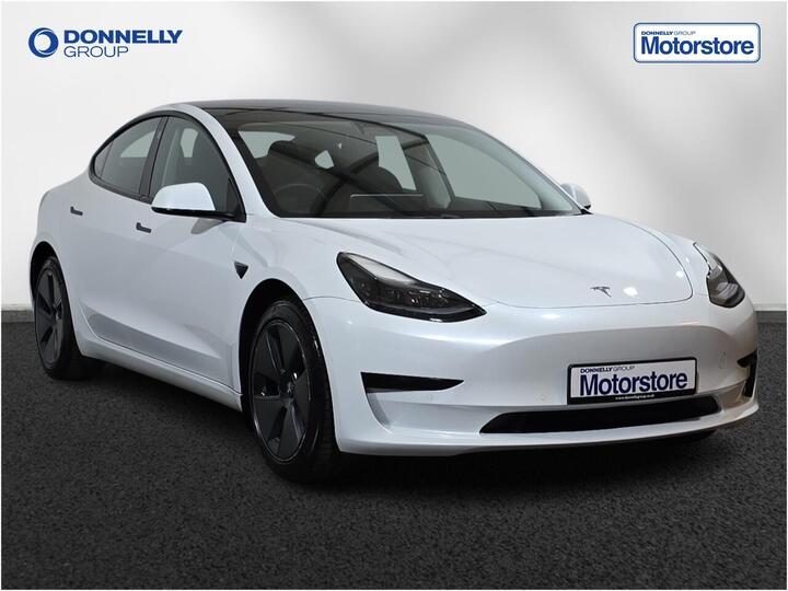 Tesla Model 3 Standard Range Plus Auto RWD 4dr