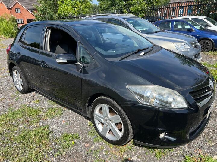 Toyota AURIS 1.6 V-Matic SR Euro 5 5dr