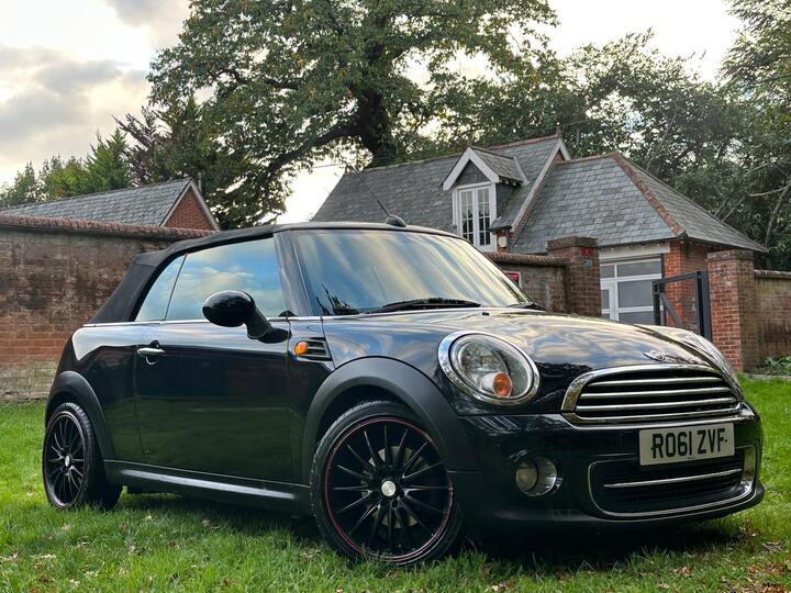 MINI Convertible 1.6 Cooper Euro 5 (s/s) 2dr MINI Convertible 1.6 Cooper Euro 5 (s/s) 2dr
