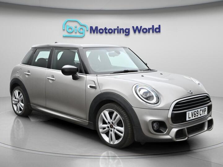 MINI Hatch 1.5 Cooper Sport Steptronic Euro 6 (s/s) 5dr