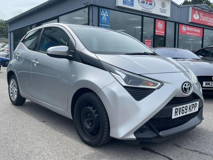 Toyota AYGO 1.0 VVT-i X-play X-shift Euro 6 5dr