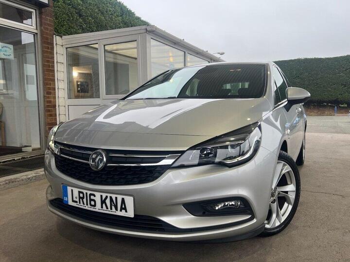 Vauxhall ASTRA 1.6 CDTi BlueInjection SRi Nav Euro 6 (s/s) 5dr