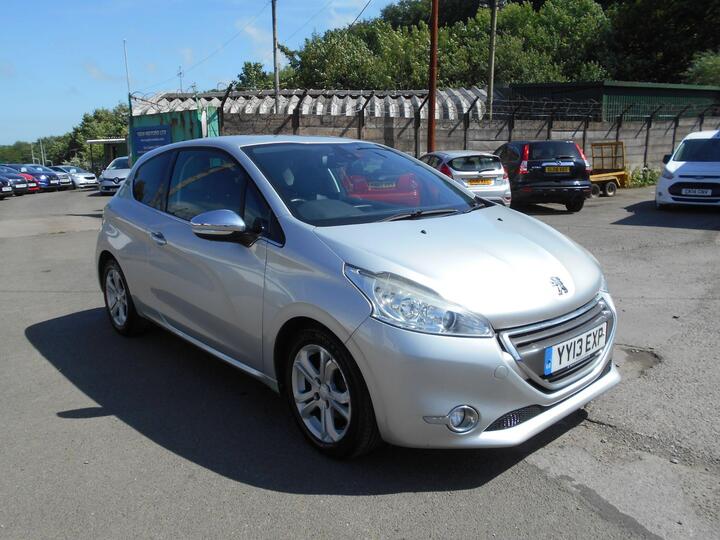 Peugeot 208 1.4 HDi Allure Euro 5 3dr