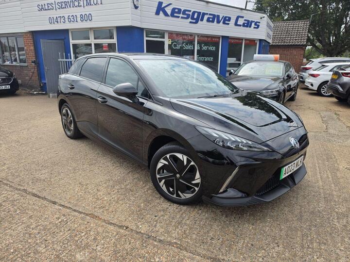 MG MG4 64kWh Trophy Long Range Auto 5dr