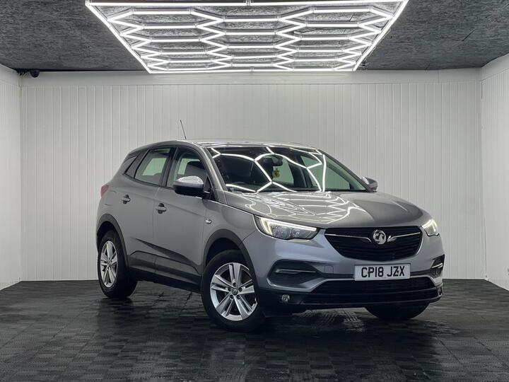 Vauxhall Grandland X 1.2 Turbo SE Euro 6 (s/s) 5dr Vauxhall Grandland X 1.2 Turbo SE Euro 6 (s/s) 5dr