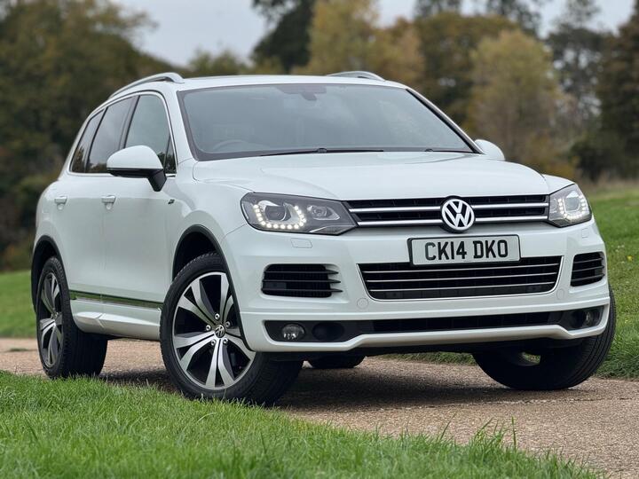 Volkswagen Touareg 3.0 TDI V6 BlueMotion Tech R-Line Tiptronic 4WD Euro 5 (s/s) 5dr Volkswagen Touareg 3.0 TDI V6 BlueMotion Tech R-Line Tiptronic 4WD Euro 5 (s/s) 5dr
