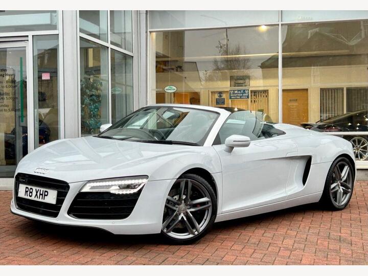 Audi R8 4.2 FSI V8 Spyder S Tronic Quattro Euro 5 2dr