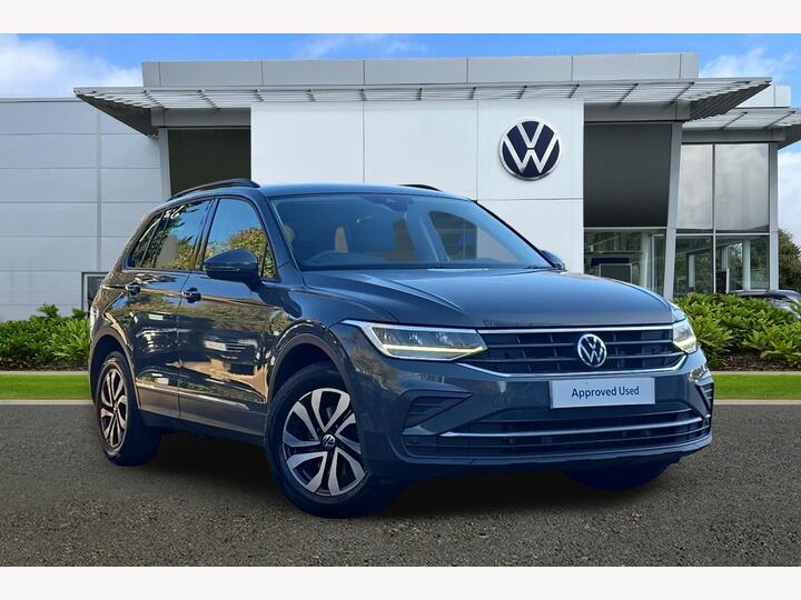 Volkswagen Tiguan 1.5 TSI Active DSG Euro 6 (s/s) 5dr Volkswagen Tiguan 1.5 TSI Active DSG Euro 6 (s/s) 5dr