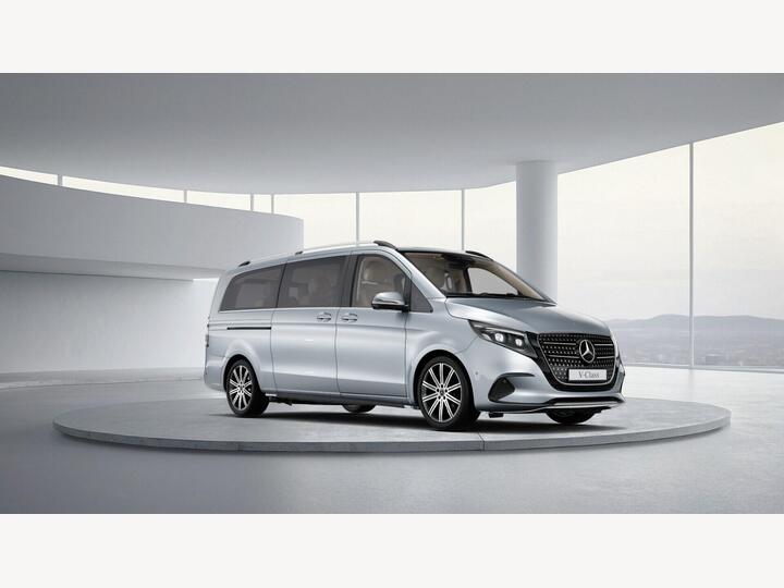 Mercedes-Benz V Class 2.0 V220d Premium G-Tronic+ Euro 6 (s/s) 5dr (8 Seat, Extra Long)