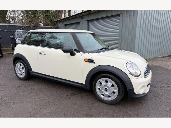 MINI Hatch 1.6 First Euro 6 3dr