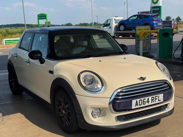 MINI Hatch 1.5 Cooper Auto Euro 6 (s/s) 5dr