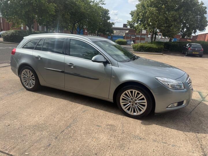 Vauxhall Insignia 2.0 CDTi SE Nav Sports Tourer Auto Euro 5 5dr