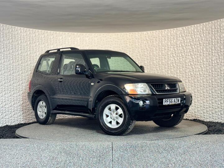 Mitsubishi Shogun 3.2 DI-D Equippe 3dr