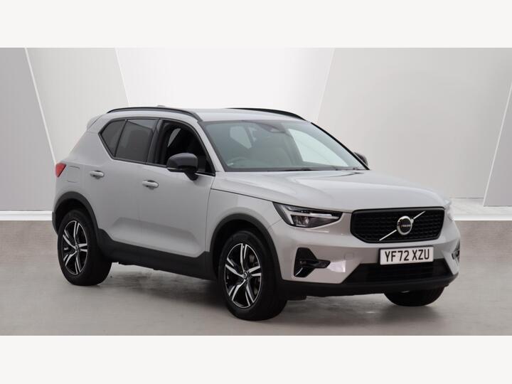 Volvo XC40 2.0 B3 MHEV Plus Dark DCT Auto Euro 6 (s/s) 5dr