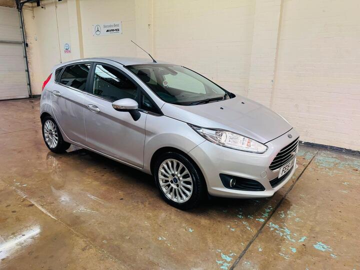Ford Fiesta 1.5 TDCi Titanium Euro 5 5dr
