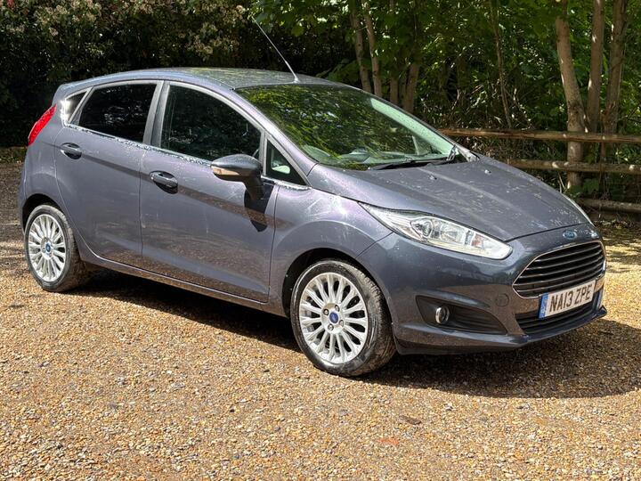 Ford Fiesta 1.0T EcoBoost Titanium Euro 5 (s/s) 5dr