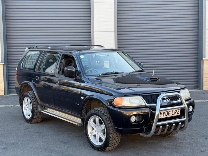 Mitsubishi Shogun Sport 2.5 TD Warrior 5dr Mitsubishi Shogun Sport 2.5 TD Warrior 5dr