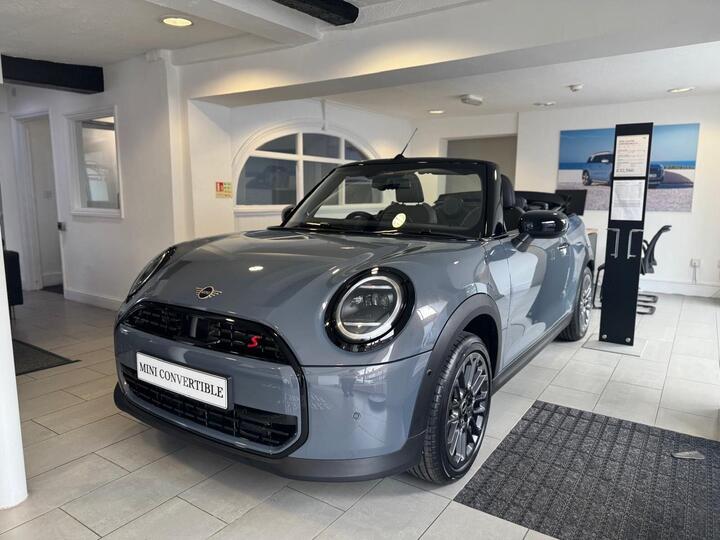 MINI Cooper Convertible 2.0C Classic Steptronic Euro 6 (s/s) 2dr