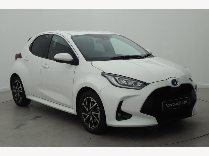 Toyota Yaris 1.5 VVT-h Design E-CVT Euro 6 (s/s) 5dr