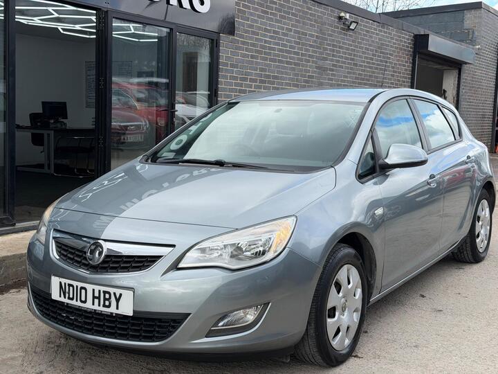 Vauxhall Astra 1.6 16v Exclusiv Euro 5 5dr