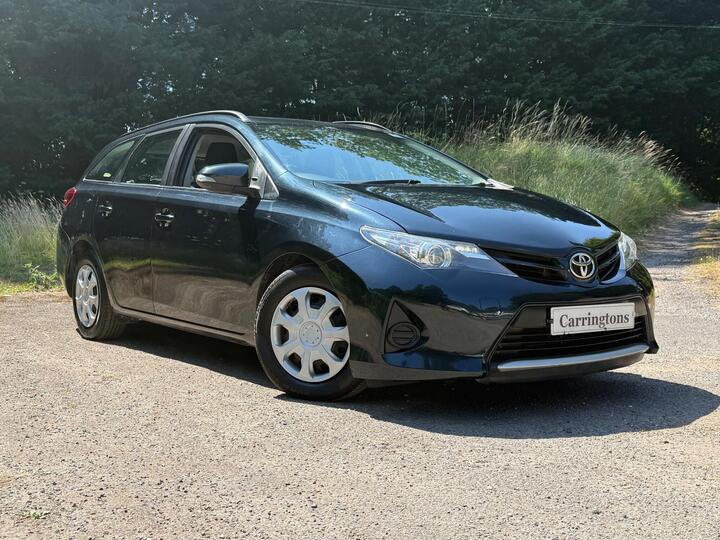 Toyota Auris 1.4 D-4D Active Touring Sports Euro 5 (s/s) 5dr