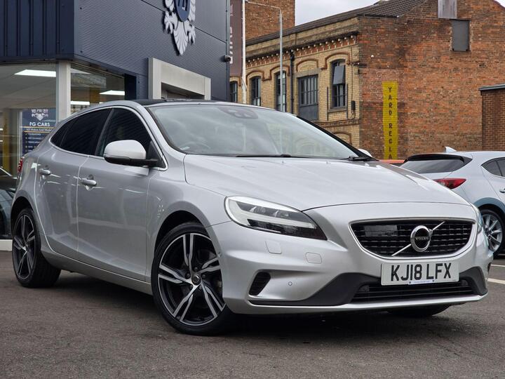 Volvo V40 2.0 D3 R-Design Nav Plus Euro 6 (s/s) 5dr