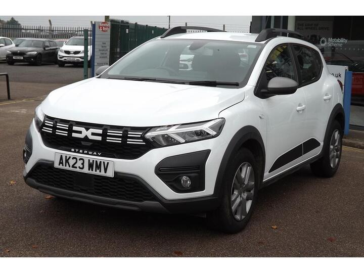 Dacia Sandero Stepway 1.0 TCe Expression Euro 6 (s/s) 5dr Dacia Sandero Stepway 1.0 TCe Expression Euro 6 (s/s) 5dr
