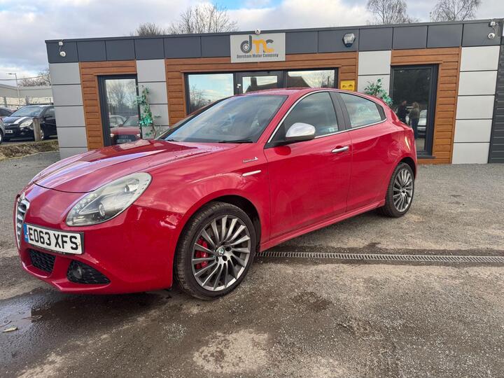 Alfa Romeo Giulietta 2.0 JTDM-2 Sportiva Euro 5 (s/s) 5dr