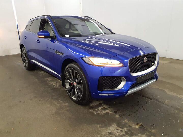 Jaguar F-PACE 3.0 D300 V6 First Edition Auto AWD Euro 6 (s/s) 5dr