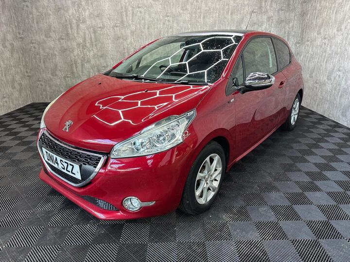 Peugeot 208 1.2 VTi Style Euro 5 3dr Peugeot 208 1.2 VTi Style Euro 5 3dr