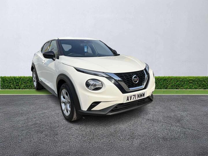Nissan JUKE 1.0 DIG-T N-Connecta Euro 6 (s/s) 5dr