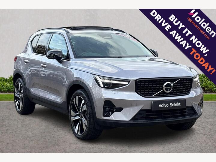 Volvo XC40 2.0 B3 MHEV Ultra Dark DCT Auto Euro 6 (s/s) 5dr