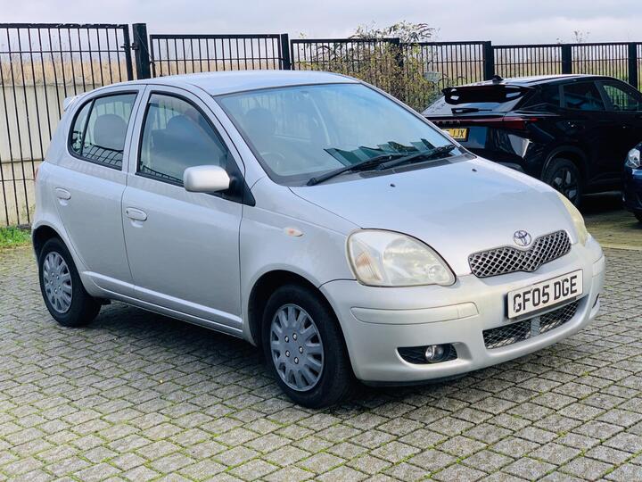 Toyota Yaris 1.0 VVT-i Colour Collection 5dr