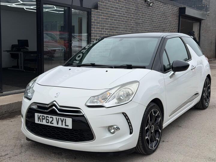 Citroen DS3 1.6 E-HDi Airdream DSport Euro 5 (s/s) 3dr Citroen DS3 1.6 E-HDi Airdream DSport Euro 5 (s/s) 3dr