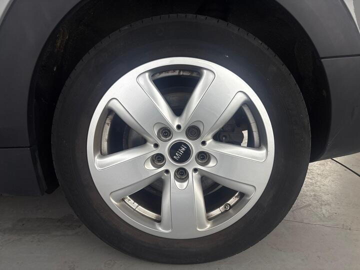 MINI Clubman 1.5 Cooper Classic Euro 6 (s/s) 6dr