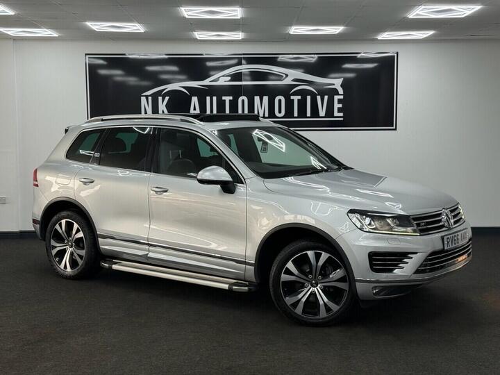 Volkswagen TOUAREG 3.0 TDI V6 BlueMotion Tech R-Line Tiptronic 4WD Euro 6 (s/s) 5dr